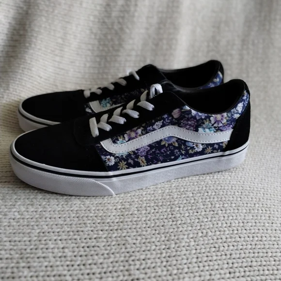 Floral Vans Women's Sneakers Size 10 - Picture 3 of 8